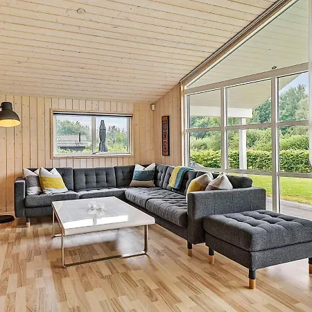 Casa de Férias 8 Person In *