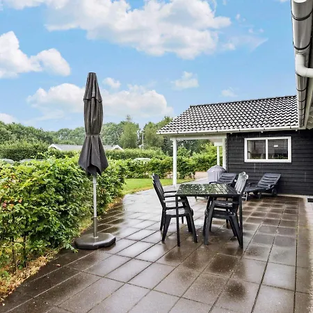 8 Person In * Ansager